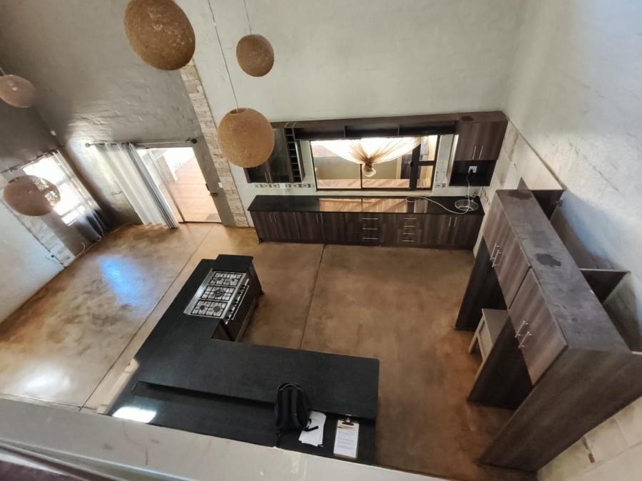 5 Bedroom Property for Sale in Mooinooi North West